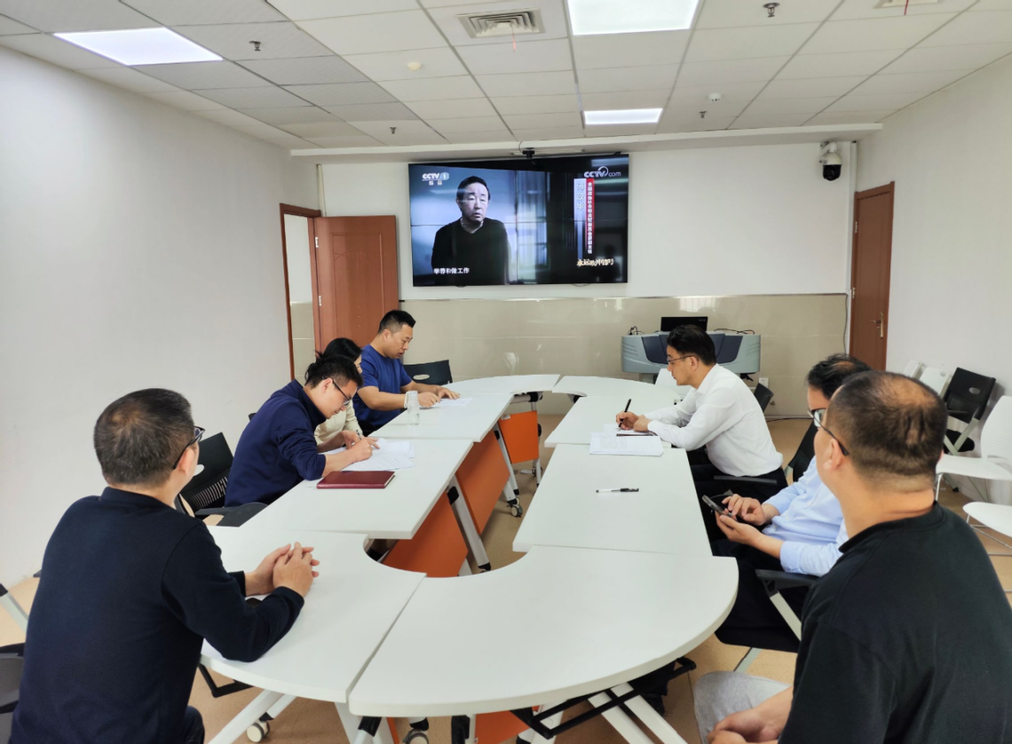 法学系教师党支部开展深入贯彻中...