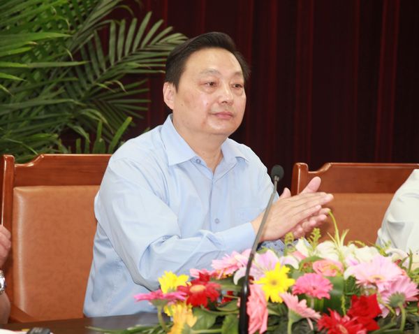 校长干洪致欢迎辞