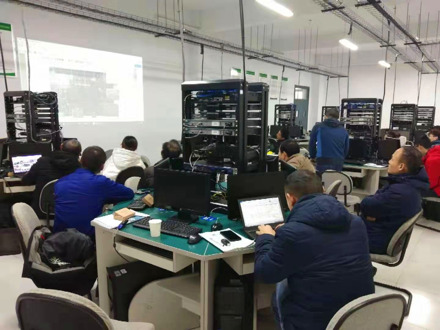 嵌入式硬件工程师需要掌握什么