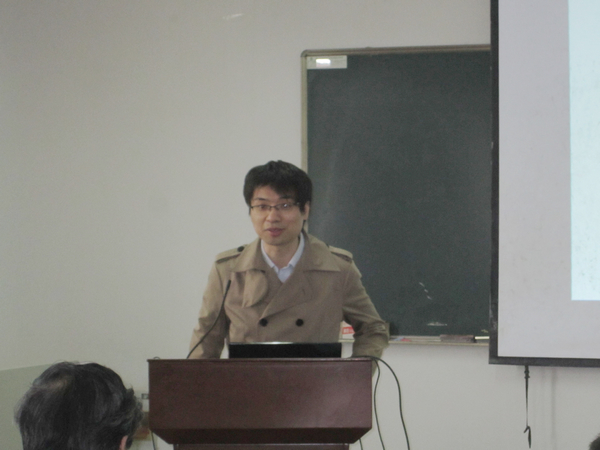 龚伟博士作报告