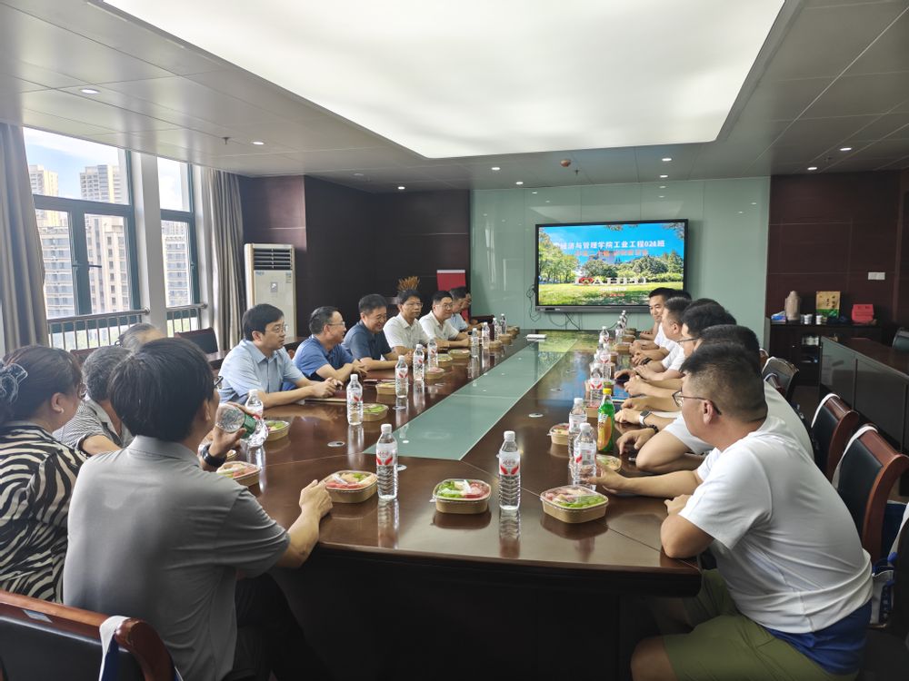 廿载归来忆韶华&nbsp;凝心聚力启新程...